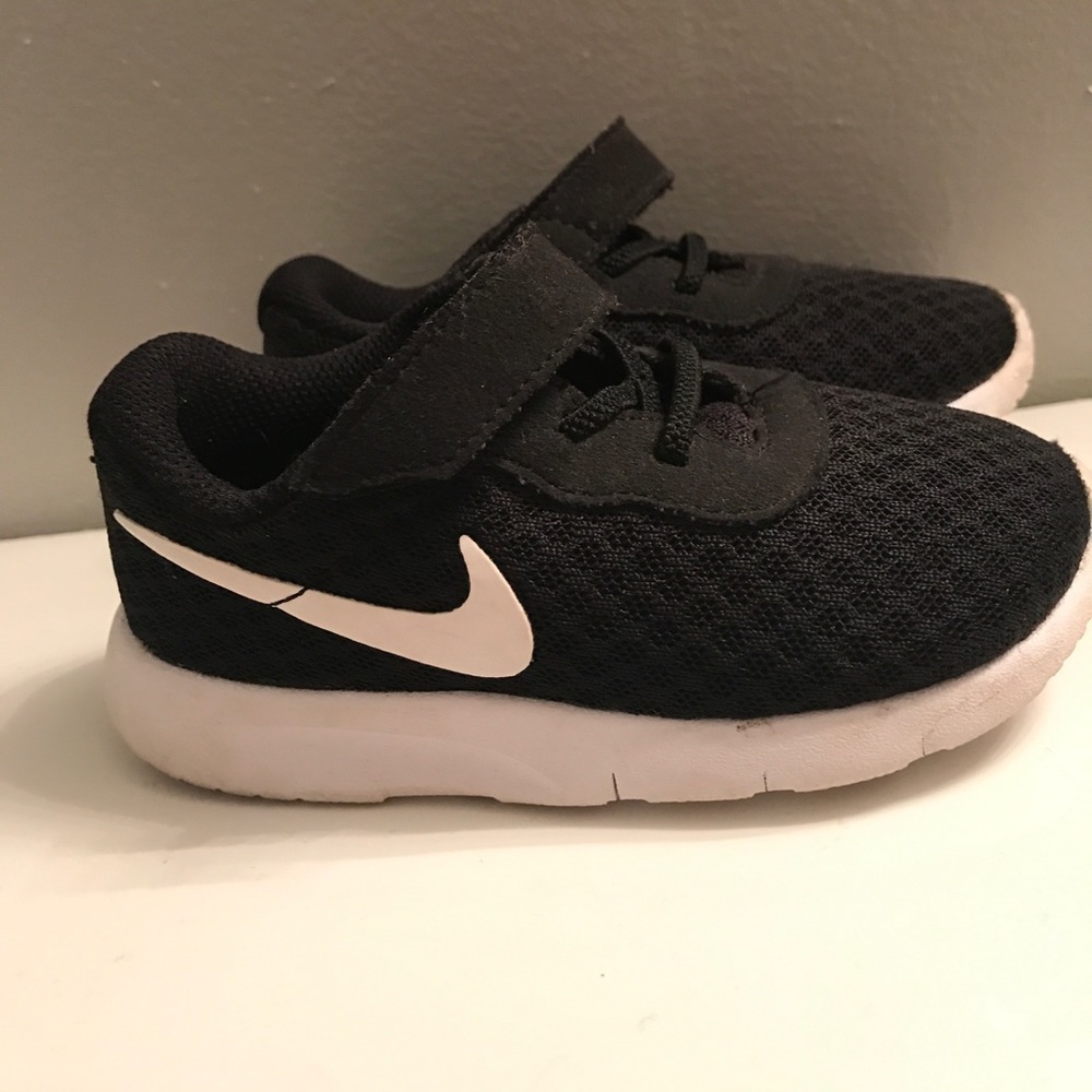 Nike toddler tennis shoes