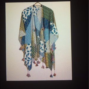 Blue/yellow patchwork tassel trim kimono
TROPICAL KIMONO NWT