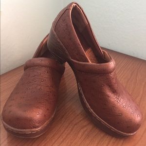 Born "b.o.c." Brown Clogs.