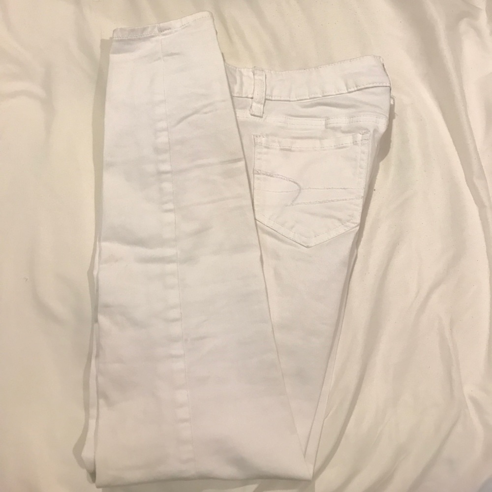 White jeggings/ skinny jeans