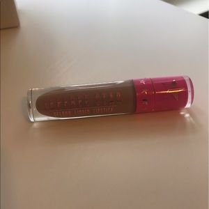 Jeffree Star Velour liquid Lipstick in Posh Spice
