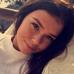 Meet your Posher, Brooke