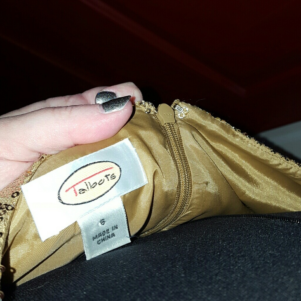 Dress - Picture 4 of 4