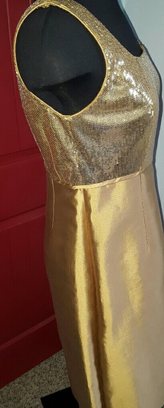 Dress - Picture 3 of 4