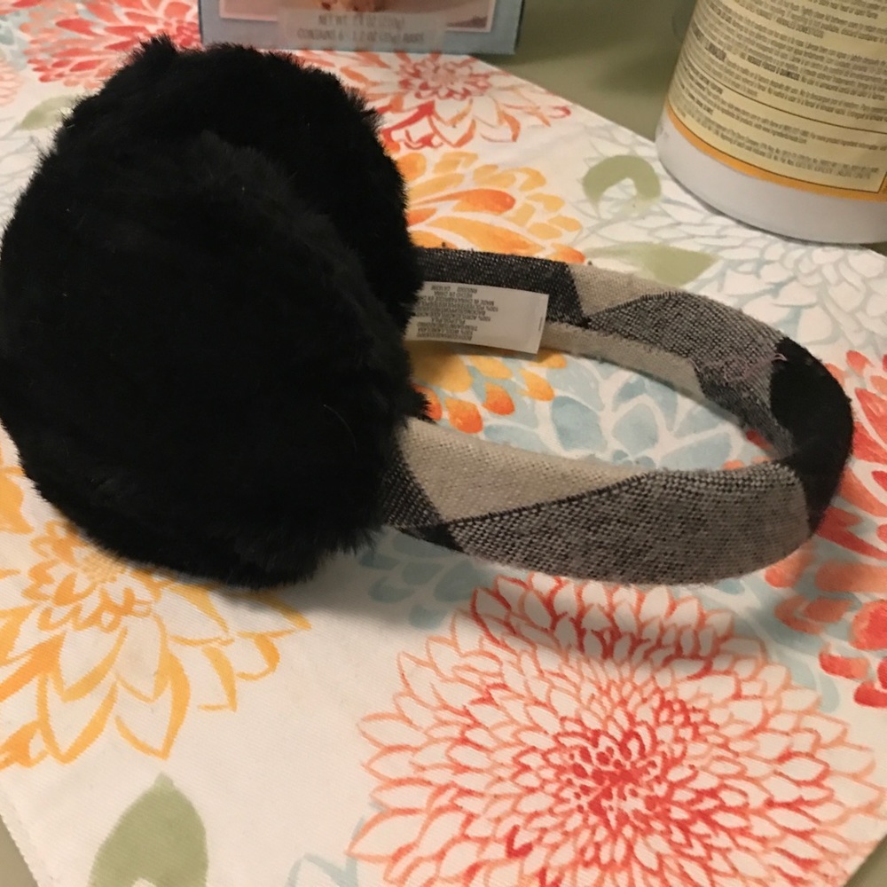 Earmuffs - image 1