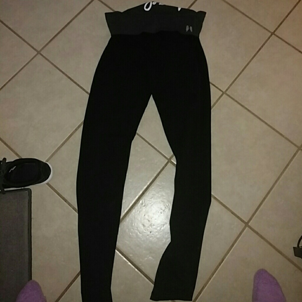 Victoria's Secret Most Loved leggings M nwot