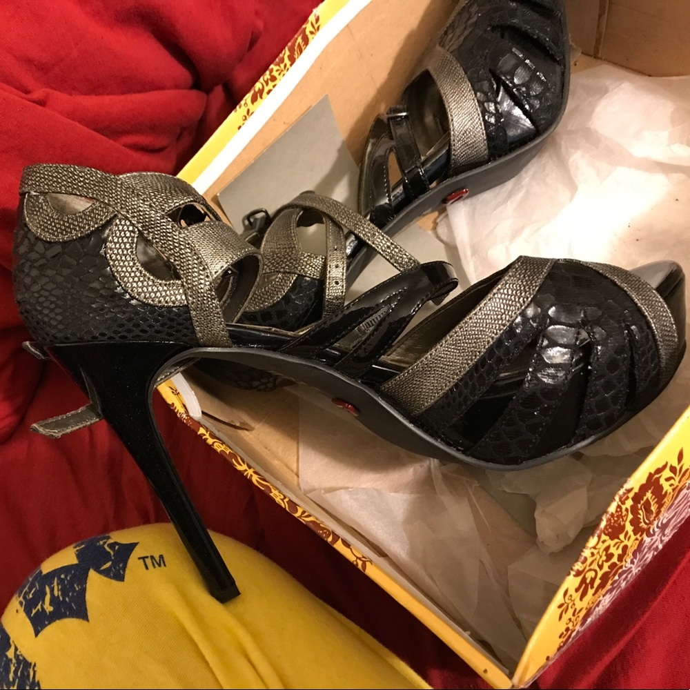 Promise Vincent high heels gray and black size 10