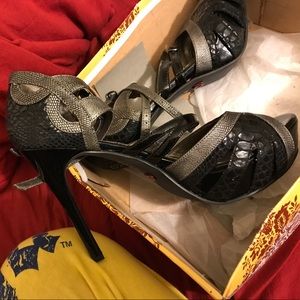 Promise Vincent high heels gray and black size 10