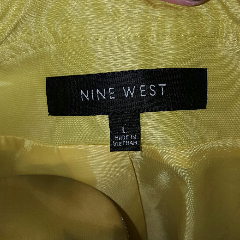 Jacket - Picture 4 of 4