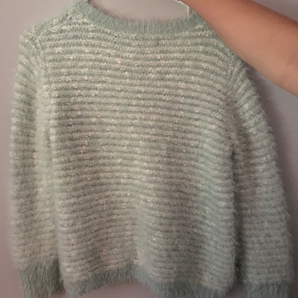 Forever 21 sweater - Picture 3 of 4