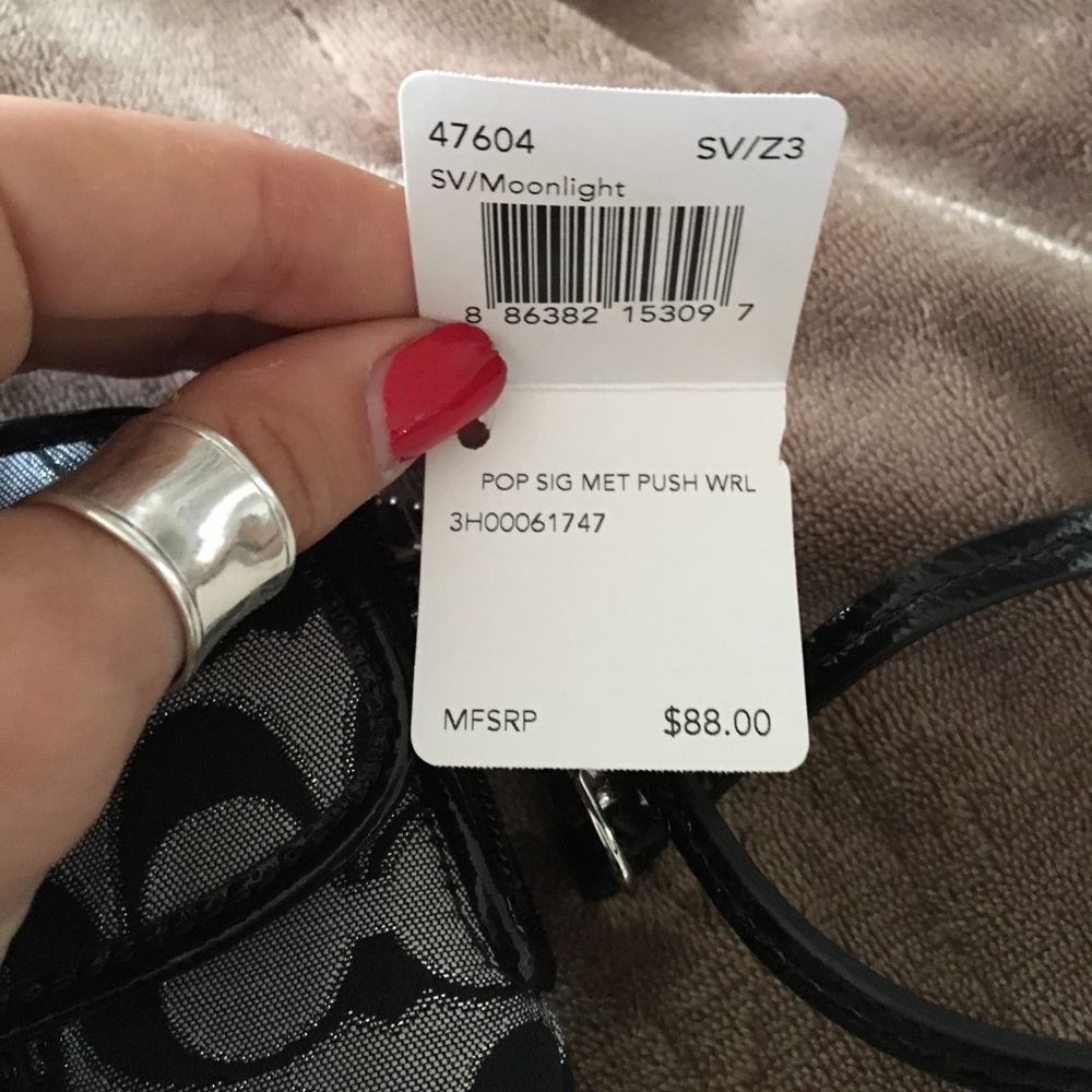 Coach wristlet - Picture 5 of 5