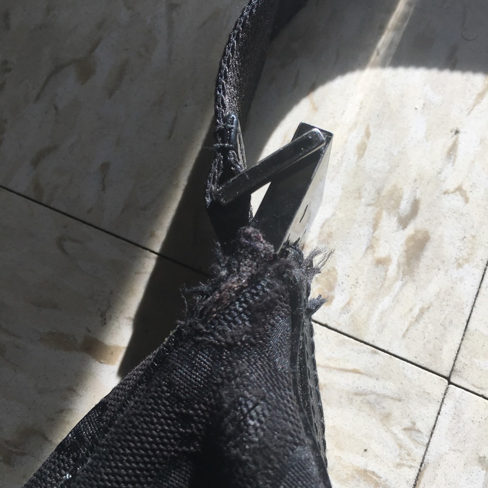 Black Gucci purse. - Picture 3 of 8