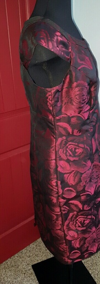 Dress - Picture 3 of 4