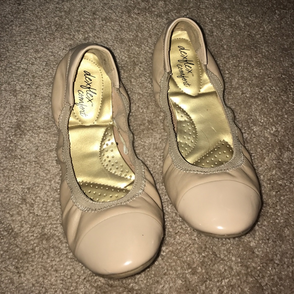 Nude flats