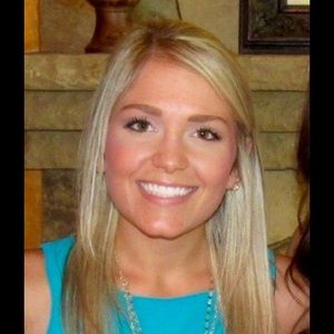 Meet your Posher, Courtney