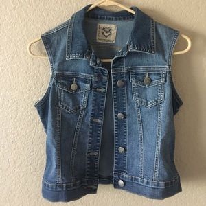 Jean Vest