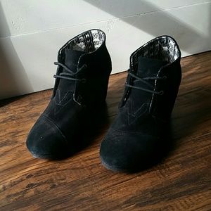 Tom Desert Wedge Booties