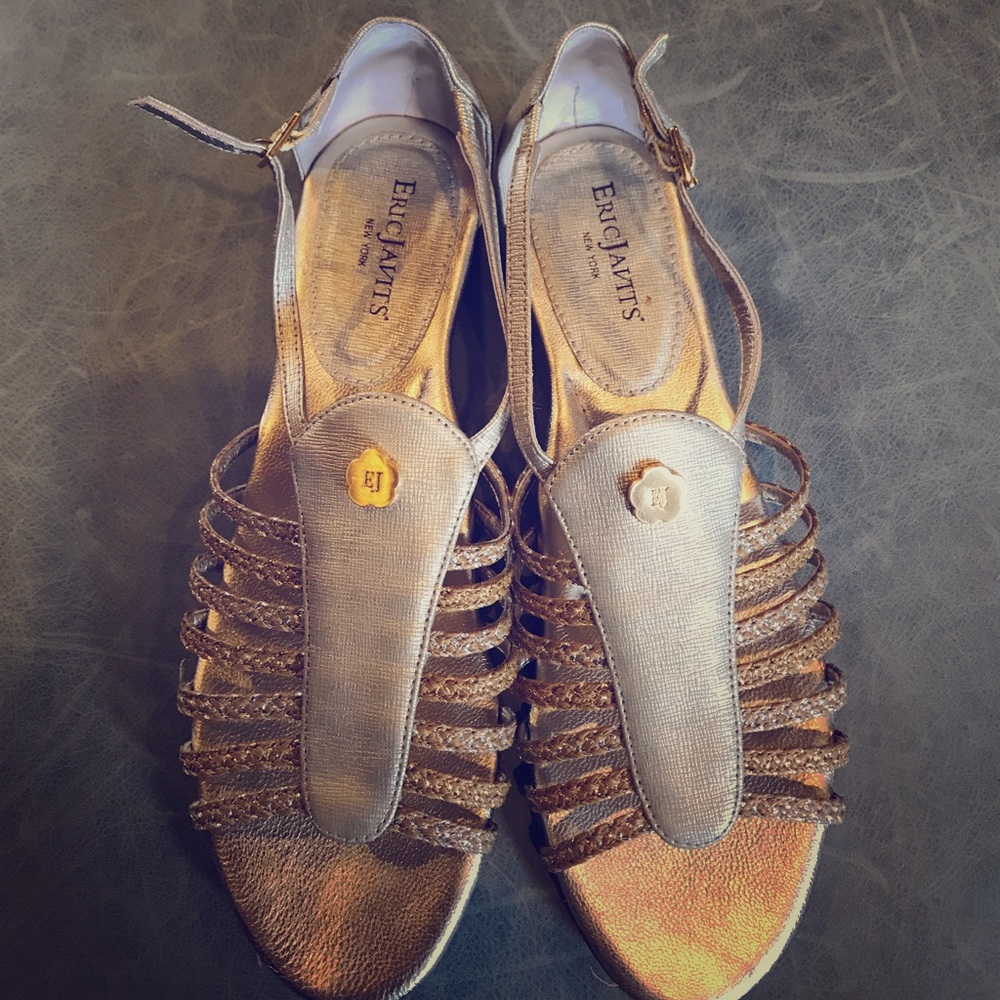 Eric Javits Gold Sandals - Picture 1 of 4