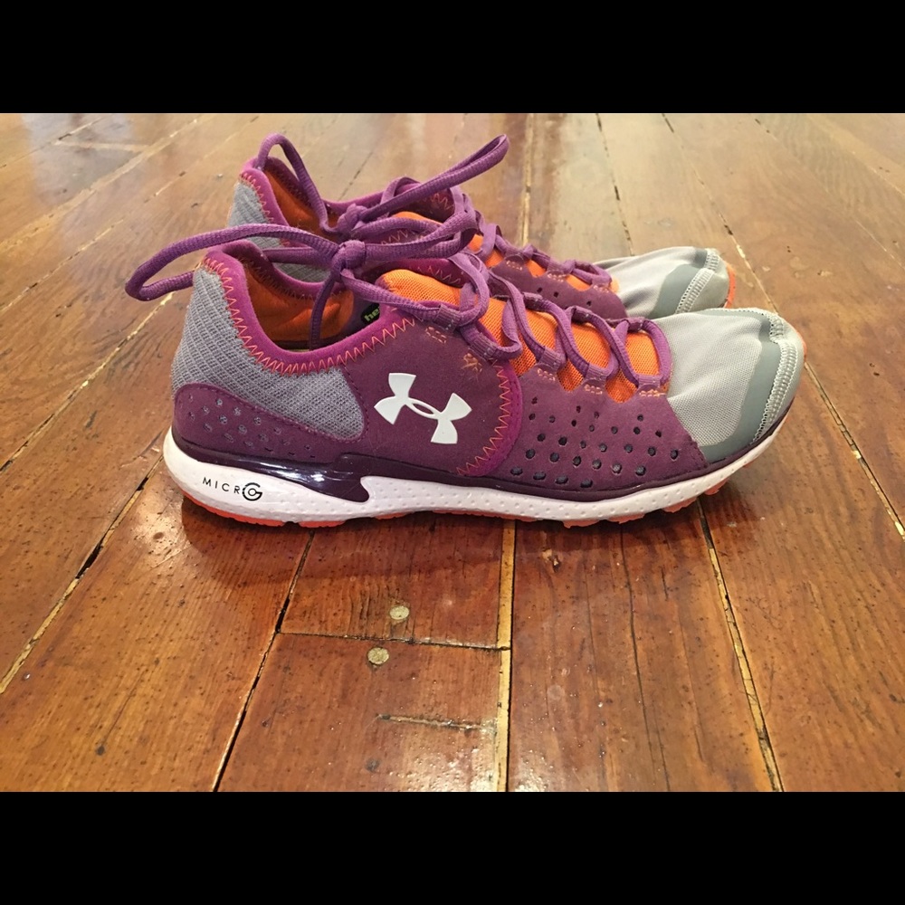 Under Armour sneakers very lightly worn