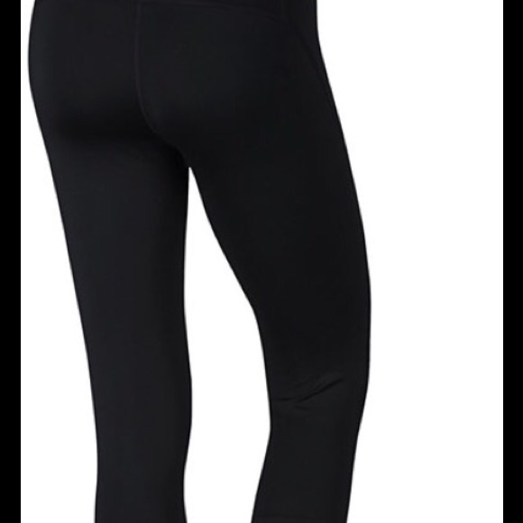 Nike. Baselayer Capri Pants - Picture 4 of 4