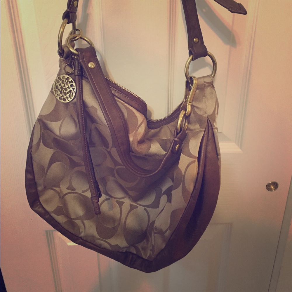 Coach crossbody/shoulder purse