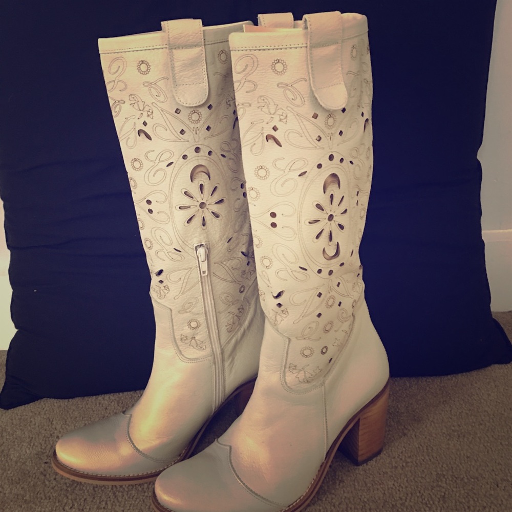 Spring boots