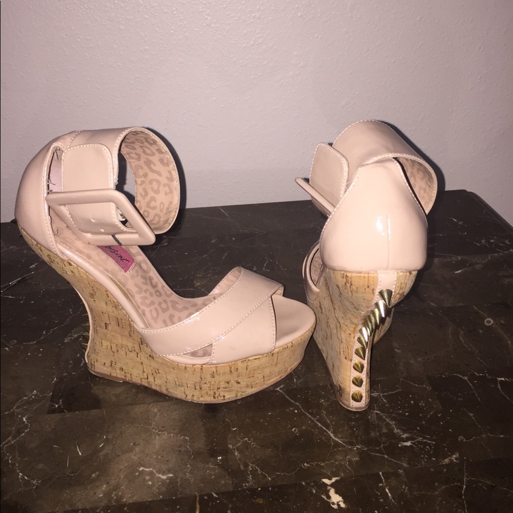 Betsey Johnson Wedges