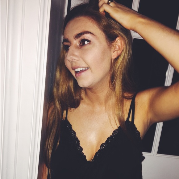 Meet your Posher, Megan - Picture 2 of 3