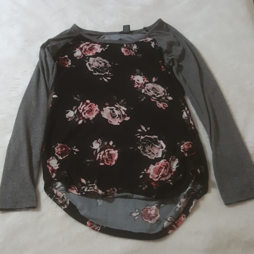 Rue21 Medium Floral Top