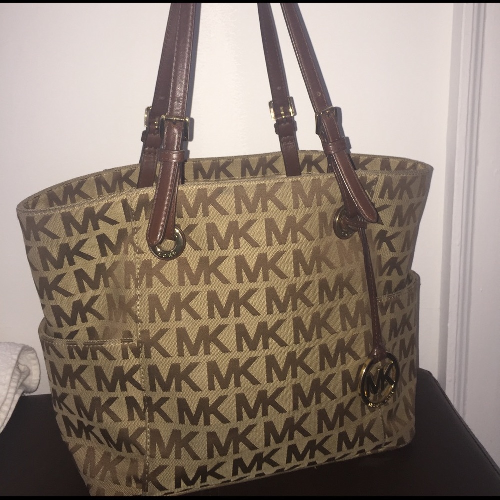 AUTHENTIC MICHAEL KORS PURSE/TOTE