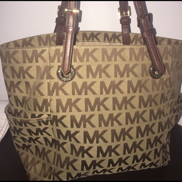AUTHENTIC MICHAEL KORS PURSE/TOTE - Picture 3 of 8