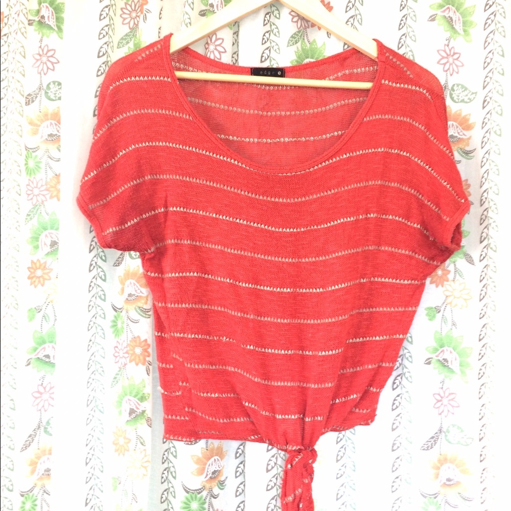 Tie front knot top. Very flattering