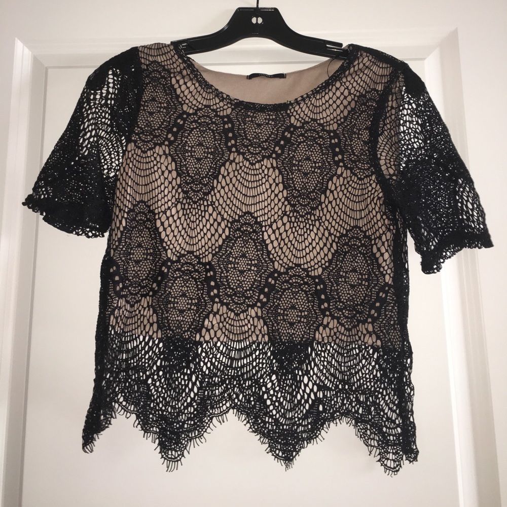 Stunning crop top!!