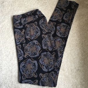 Lularoe OS Digital Tigers