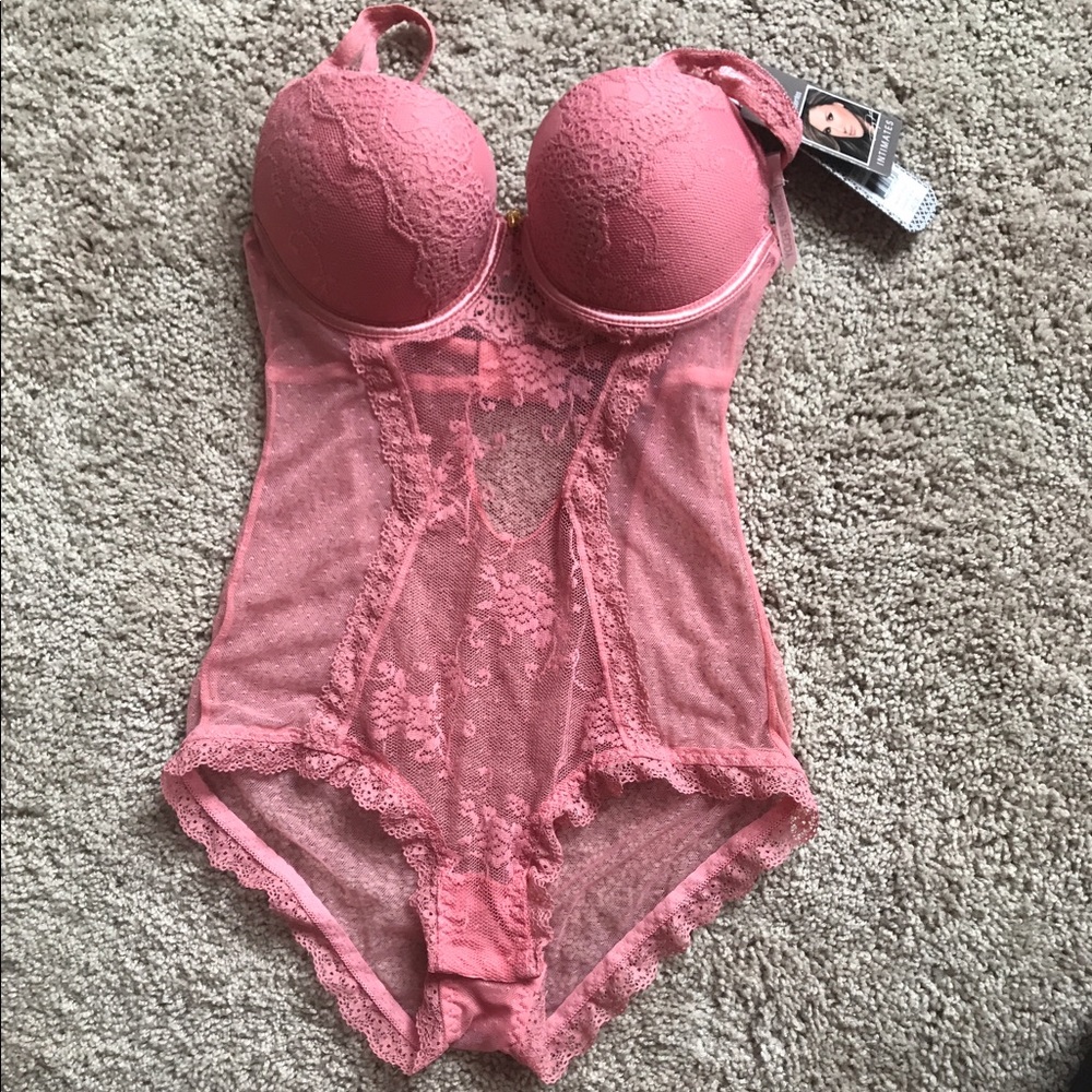 Pink teddy Daisy Fuentes