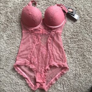 Pink teddy Daisy Fuentes