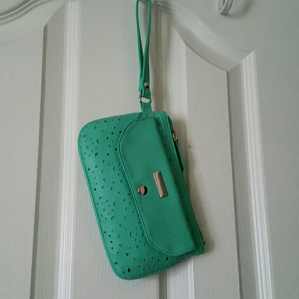 Wristlet