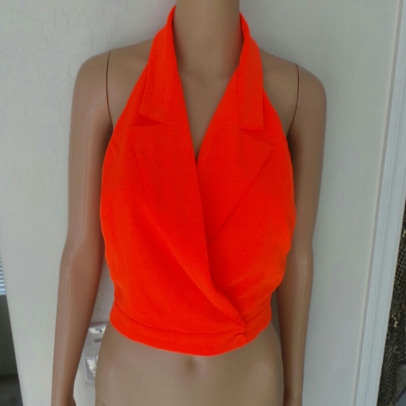 Collared crop tops only one in black left - Picture 6 of 7