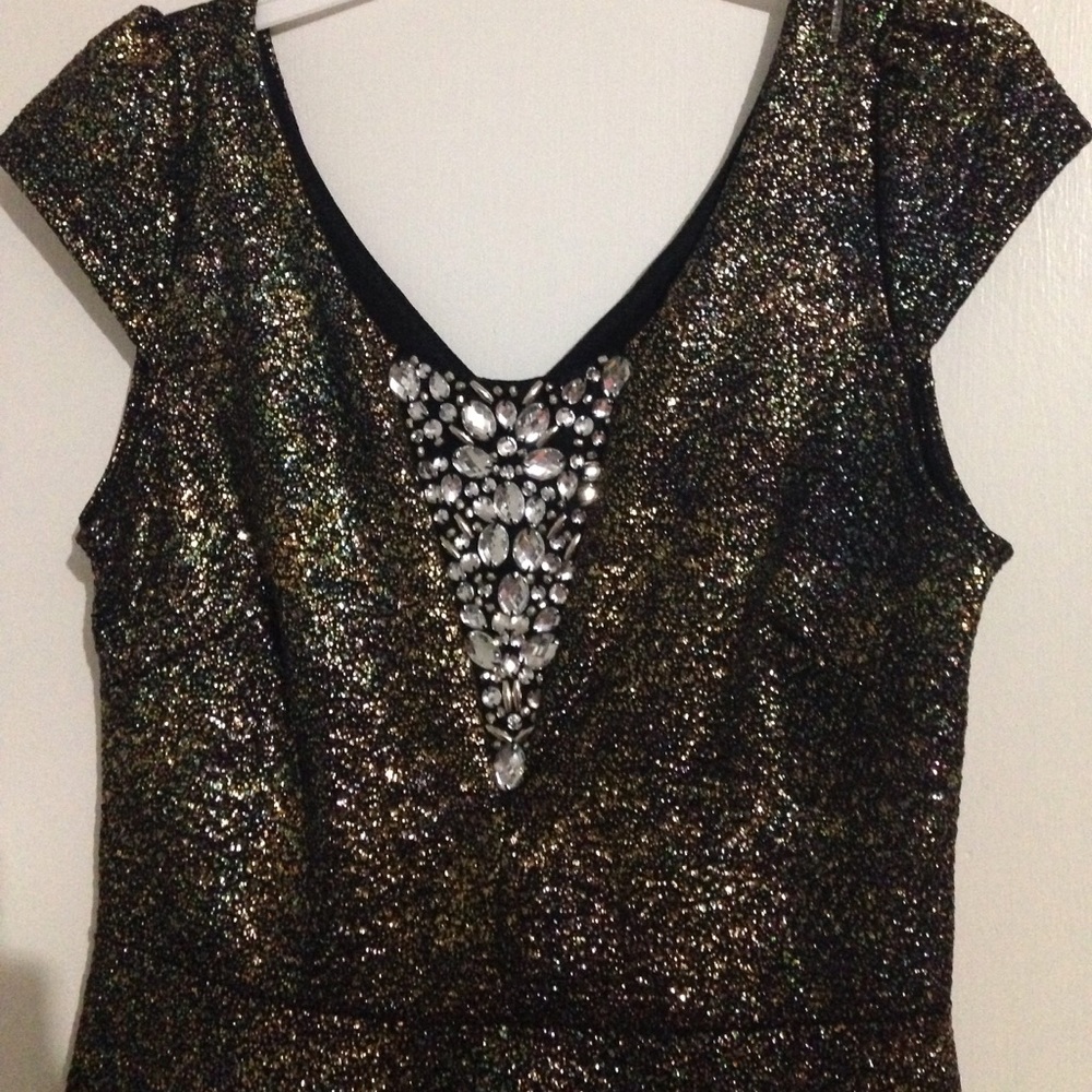 ⭕️ SOLD ⭕️ Prom Yellow Gold Dress - Picture 4 of 6