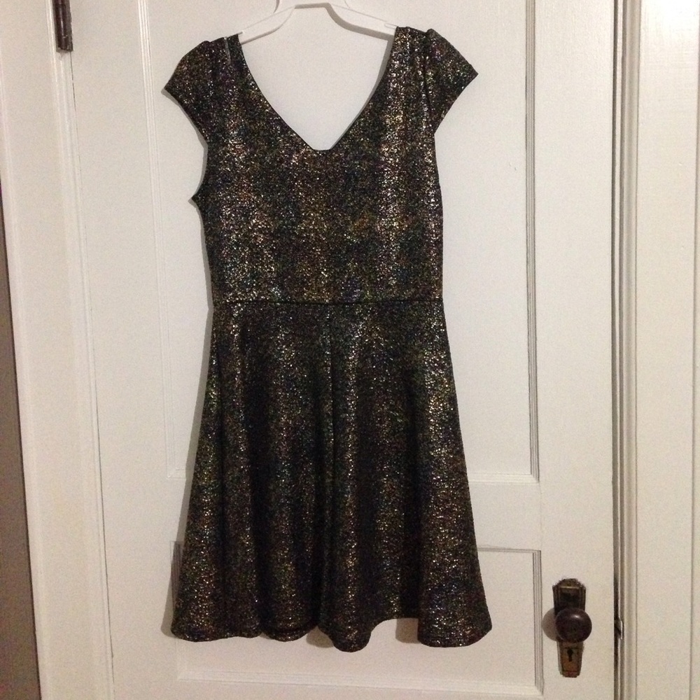 ⭕️ SOLD ⭕️ Prom Yellow Gold Dress - Picture 6 of 6