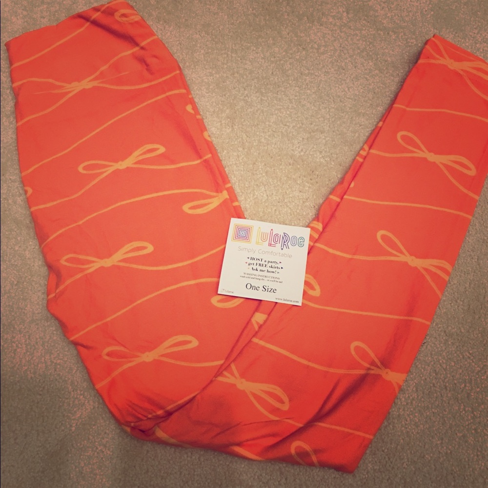 LulaRoe Bow leggings: Sweet and Classy 🎀