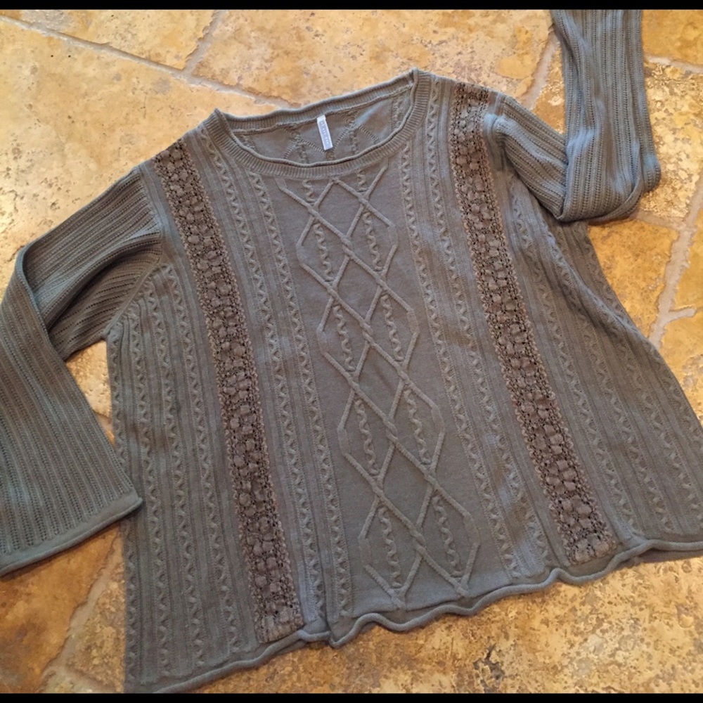 Anthropologie Eze Sur Mer olive textured sweater