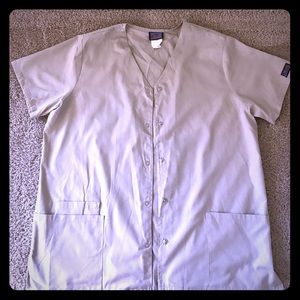 Cherokee scrub top