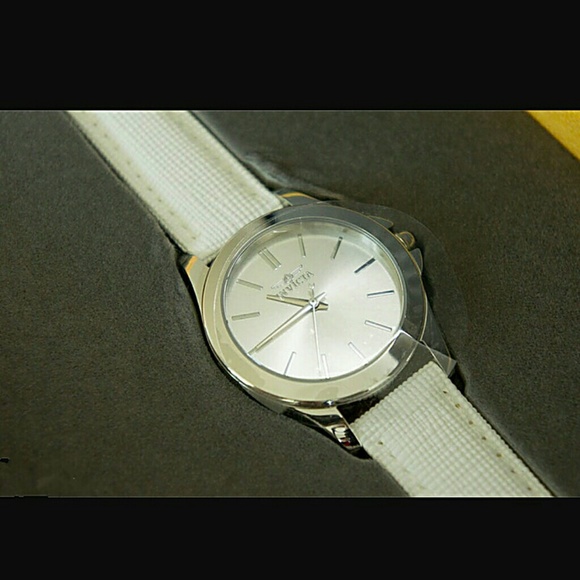 Big sale,$500 Invicta ladies  Leather Watch main image 5