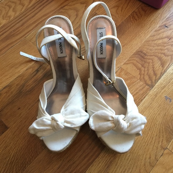 Steve Madden wedges, white, never worn! - Picture 2 of 2
