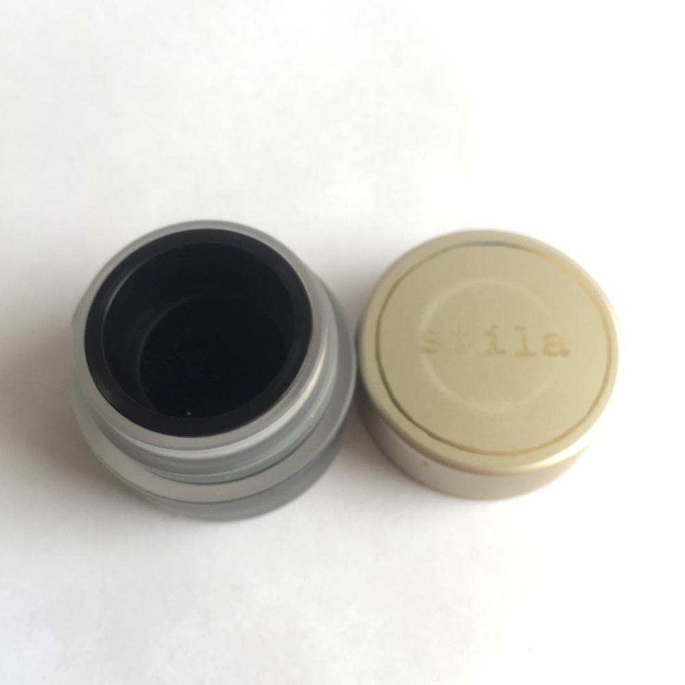 NEW Stila cushion eyeliner Black Obsidian