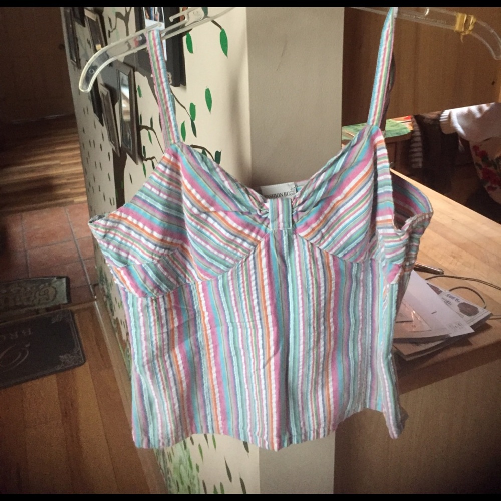 Cute top zipper on the side