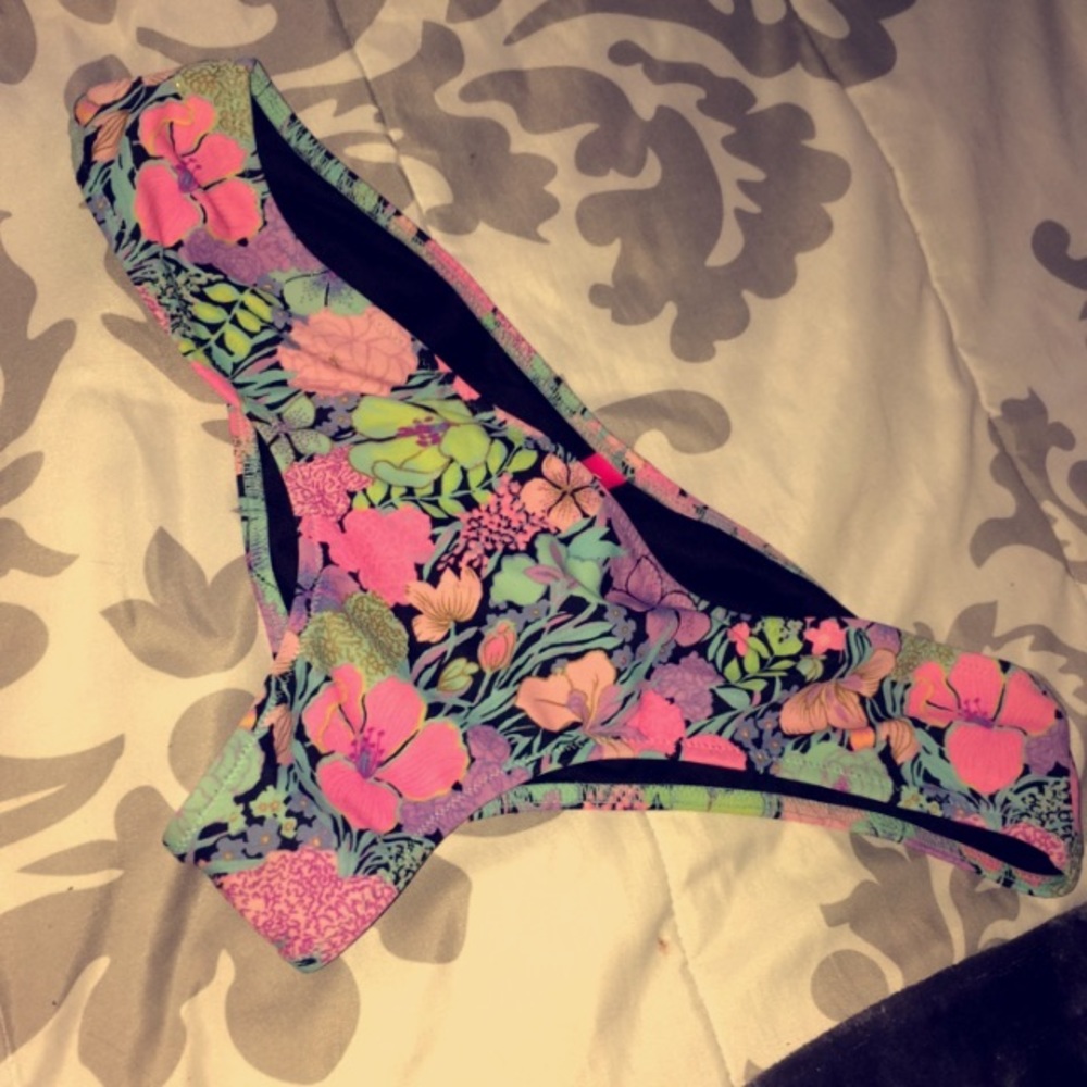 Victoria's Secret bathing suit bottoms