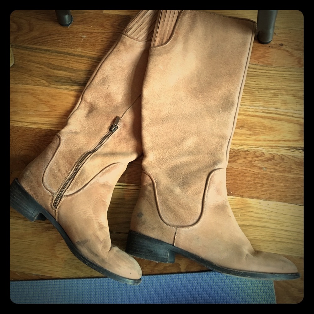 Vintage leather boot, tan, low heel