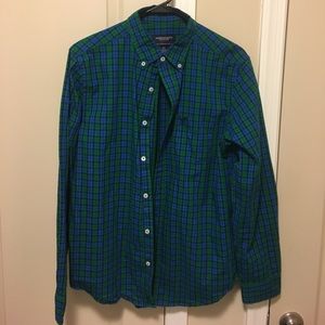 American Eagle Medium plaid button down